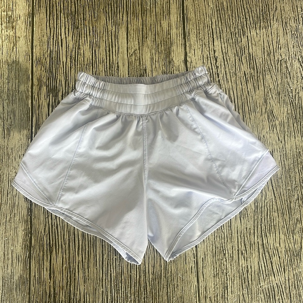 Lululemon Hotty Hot High Rise 4” Shorts ~ LIGHT BLUE SIZE 0 ~ Lightly Used